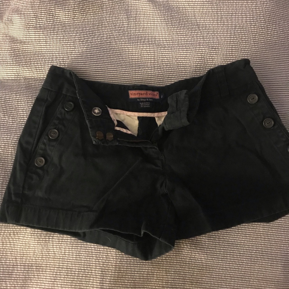 EUC vineyard vines size 2 sailor shorts